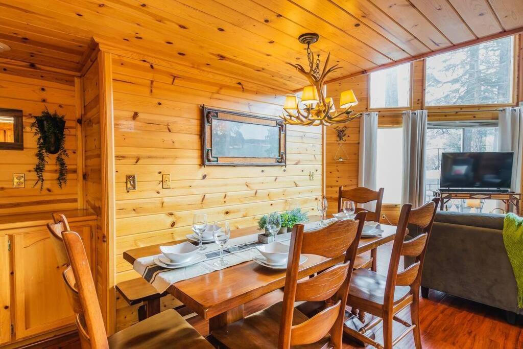 Вилла Summit: Discover Serenity In This Cozy Cabin With Mountain Views! Биг Бэар Лейк Экстерьер фото